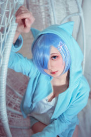 [Ảnh Cosplay] Anime blogger Xianyin sic - Cuộc sống của RE ở một thế giới khác từ đầu trong bộ đồ ngủ mèo Rem