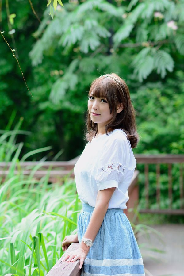 Lee Eun-hye "Outside Photo in Park Skirt" [ความงามแบบเกาหลี]