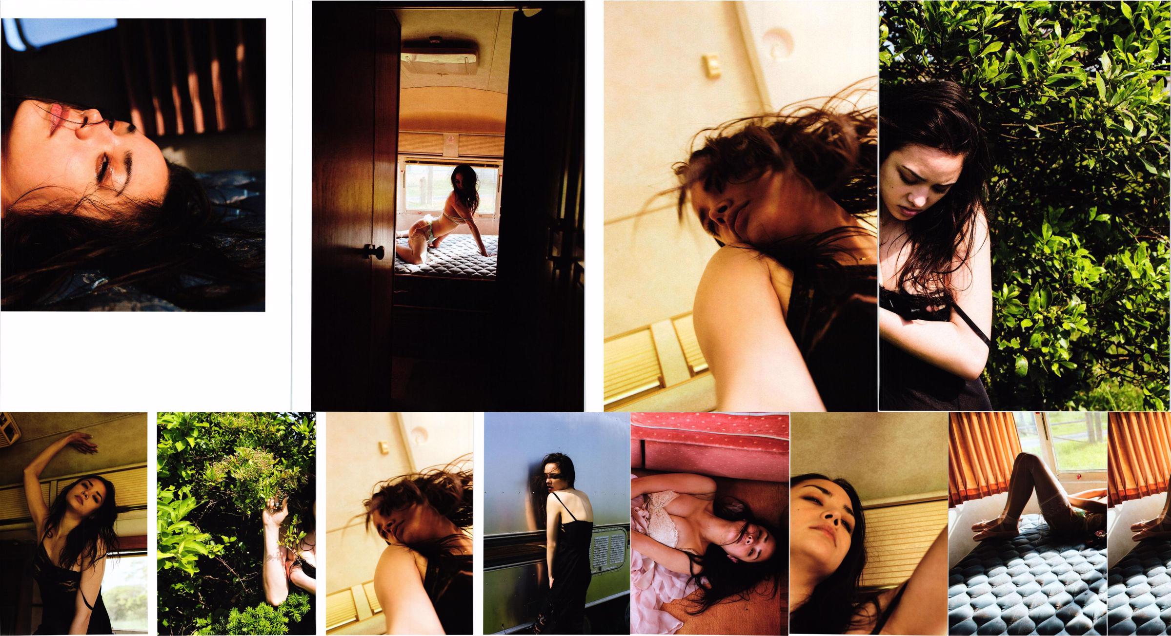 Kagami Seira / Kagami Sera "Neo Mook" [Fotobuch] No.9a3340 Seite 2